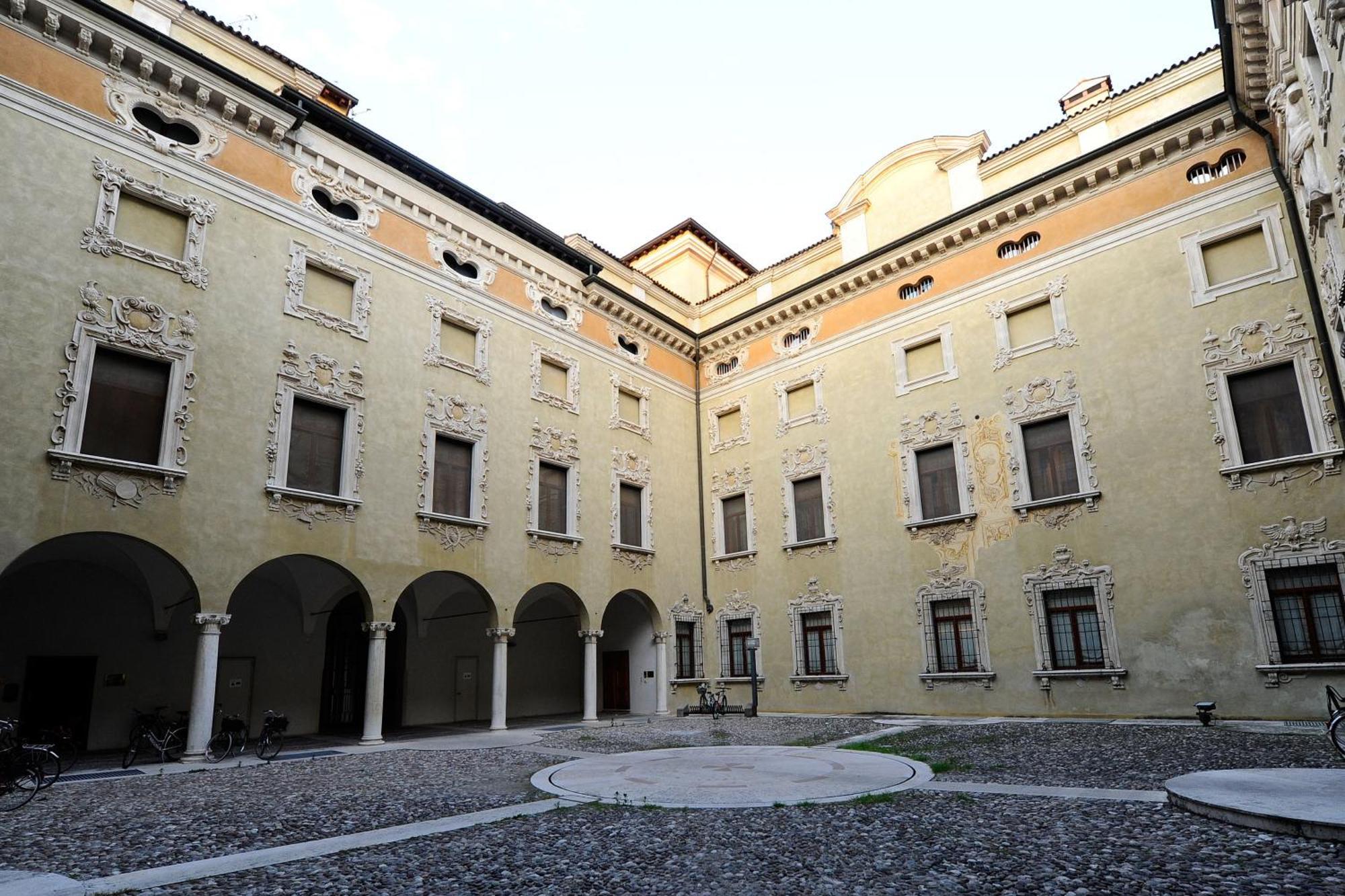 Отель Casa Museo Palazzo Valenti Gonzaga Мантуя Экстерьер фото