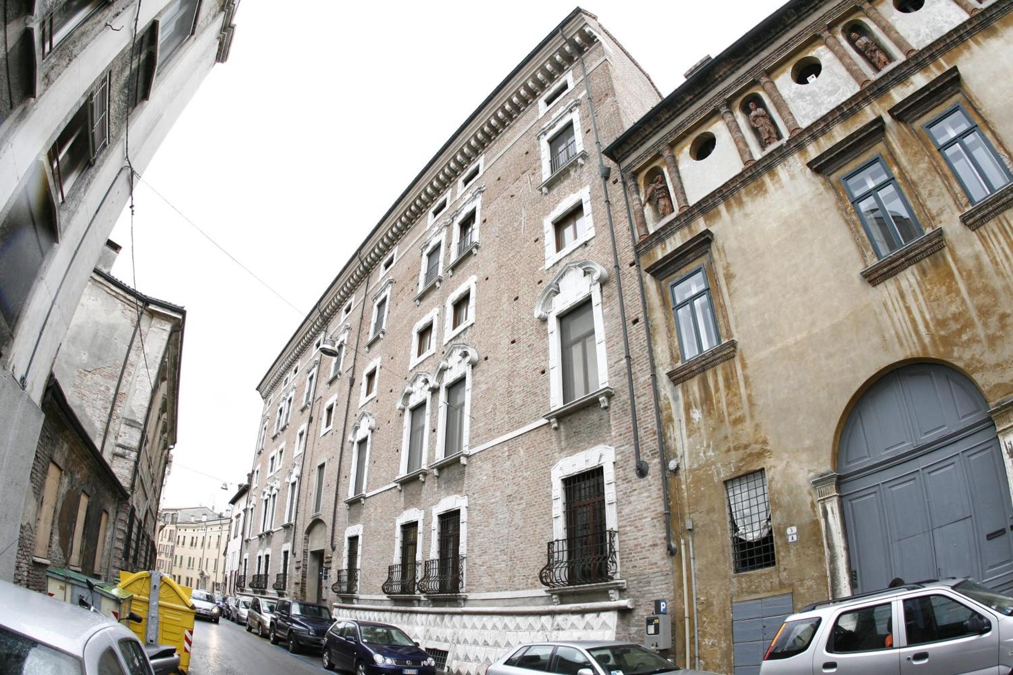 Отель Casa Museo Palazzo Valenti Gonzaga Мантуя Экстерьер фото