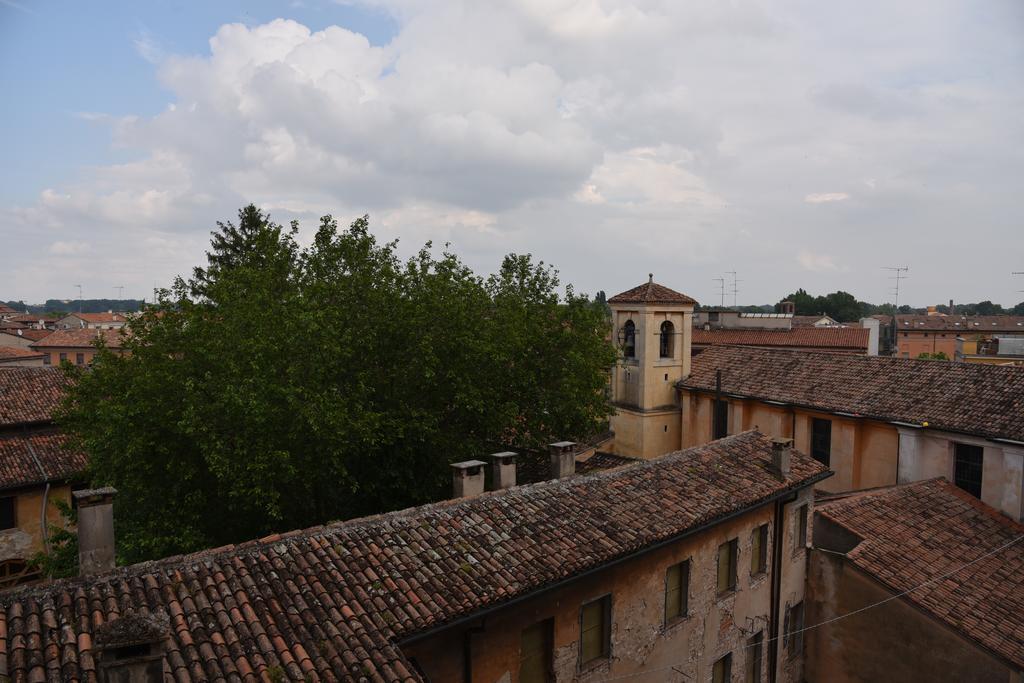 Отель Casa Museo Palazzo Valenti Gonzaga Мантуя Экстерьер фото