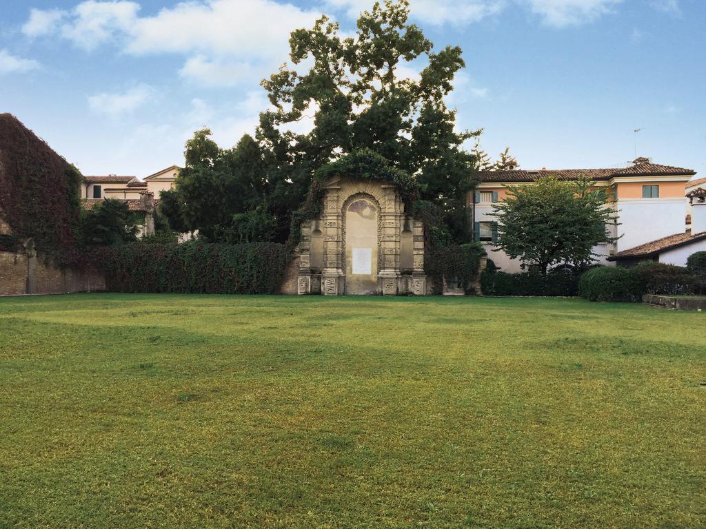 Отель Casa Museo Palazzo Valenti Gonzaga Мантуя Экстерьер фото